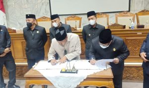 Pemerintah Kabupaten Bandung, pada 2021 telah mengalokasikan jumlah peserta program guru ngaji sebanyak 16 ribu orang. Ketua DPRD Kabupaten Bandung, Sugianto mengaku, dalam satu minggu seribu orang mundur. (Istimewa)