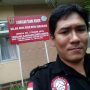 Pelaku KDRT di Bumi Panyileukan Bandung beriniasial BAP melakukan swafoto menggunakan atribut Kongres Advokat Indonesia (KAI).
