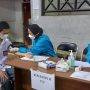 Salah satu anak disabilitas mengikuti vaksinasi. (Yully S Yulianty/Jabar Ekspres)
