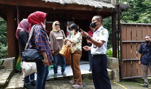 Dishub Jabar menyediakan bus gratis bagi warga dengan tujuan tiga obyek wisata di Jabar.