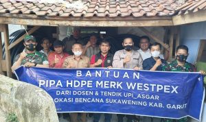 Komunitas UPI Asgar Beri Bantuan Pipa HDPE bagi korban bencana banjir di Garut.
