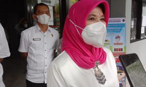 Ketua TP PKK Cimahi Akan Lakukan Ini Jika Kasus Kekerasan Seksual Terjadi Ketua TP PKK Kota Cimahi Midjiati Ningsih Ngatiyana saat ditemui di Kantor Kelurahan Cibabat, Rabu (22/12). (Fptp: Intan Aida/Jabar Ekspres)