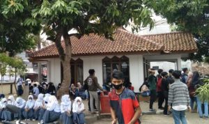 Pelaksanaan vaksinasi di Kecamatan Cimanggung, Kabupaten Sumedang beberapa waktu lalu. (Jabar Ekspres)
