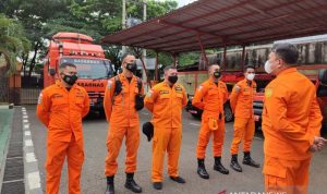 Selamatkan Anjing, Tiga Orang Terseret Arus Sungai Cikapundung terseret arus sungai