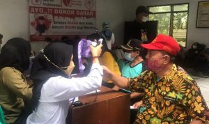 Kegiatan Donor Darah Remaja Cipeundeuy di Desa Sirnaraja Kecamatan Cipeundeuy KBB. (Foto: Prajab/Jabar Ekspres)