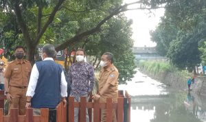 Sektor 22 Citarum Harum Harap Sungai Cidurian jadi Tempat Edukasi. Penataan ulang kawasan bantaran sungai Cidurian, Kecamatan Antapani, Kota Bandung. Senin (27/12). (Foto: Sandi Nugraha/Jabar Ekspres)