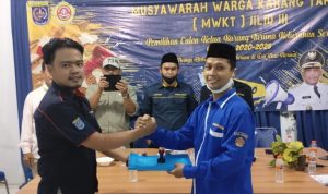 Ketua Katar Serua, Bojongsari, Roby Vahlevi (kanan), ist.