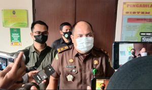 Kakak dan Adik HW Akan Dihadirkan di Persidangan Sebagai Saksi Kakak dan Adik HW Akan Dihadirkan di Persidangan Sebagai Saksi