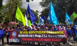 Jika Tuntutan Tidak Dipenuhi Gubernur, Buruh Akan Lakukan Aksi Menginap Hingga Mogok Kerja