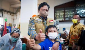 Menko Airlangga Ingatkan Pentingnya Vaksinasi Anak untuk Kelancaran Pembelajaran Tatap Muka Menko Airlangga Hartanto Ingatkan Pentingnya Vaksinasi Anak untuk Kelancaran Pembelajaran Tatap Muka