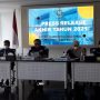 Plt Kepala Badan Narkotika Nasional Provinsi Jawa Barat, Bubung Pramiadi bersama jajarannya saat pers realise di Kantor BNN Jabar, Jumat (31/12).