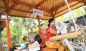 Klaster usaha binaan Pandan Wangi BRI Unit Amlapura dengan memberdayakan pelaku UMKM dan kaum perempuan.