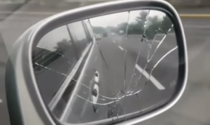 Kaca Spion Dipecahkan Paspampres, Pengemudi Minta Maaf