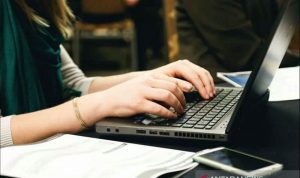 CHINA SOROT: Internet menjadi bagian penting dalam kehidupan masyarakat di tengah pandemi meski daya beli masyarakat tengah mengalami penurunan. (ANTARA/Startup Stock Photos dari Pexels.) (ANTARA/Startup Stock Photos dari)
