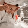 Mencuci muka sebelum tidur, salah satu cara untuk terlihat awet muda. (Pixabay)