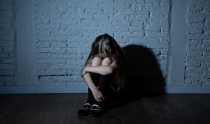 Ilustrasi seorang remaja yang tega zabuli balita, karena terlalu sering nonton film porno, - Pixabay