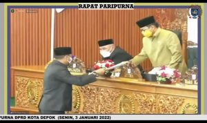 rapat paripurna