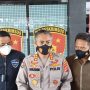Kabid Humas Polda Jabar, Kombes Pol Ibrahim Tompo ketika menjelaskan mengenai dugaan penggelapan aset muhammadiya Karawang.
