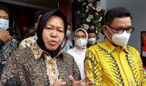 Untuk Memudahkan Penyandang Disabilitas, Mensos Launching Indonesia Mendengar Menteri Sosial Republik Indonesia (Mensos RI), Tri Rismaharini didampingi Wakil Ketua Komisi VIII DPR RI TB Ace Hasan Syadzily saat melaunching program Indonesia Mendengar. (Yully S Yulianty/Jabar Ekspres)