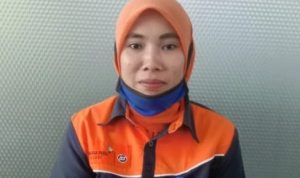 Temukan Emas 97 Gram di Toilet, Wanita Ini Tuai Pujian Dewi lestari, petugas kebersihan Bandara Kualanamu yang menemukan emas 97 gram. Foto: Dok PT Angkasa Pura II