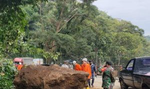 jalan-jalan siap dilalui untuk mobilisasi Natal (Nataru) 2022 dan Tahun Baru 2023. Namun harus waspada di titik-titik rawan longsor. 