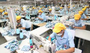 INDUSTRI MANUFAKTUR: Terdapat sejumlah subsektor unggulan yang perlu mendapatkan perhatian untuk diakselerasi kinerjanya di Jawa Barat. Seperti industri tekstil, industri kimia farmasi, industri barang dari logam, serta industri alat angkutan. (Ilustrasi: Foto Humas Kementerian Perindustrian)