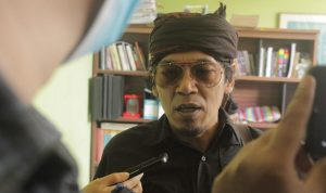 Budayawan Sunda, Budi Dalton mengatakan pernyataan Arteria Dahlan tidak pantas diucapkan oleh seorang anggota dewan. Rabu (19/1).
