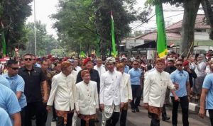 Presiden Joko Widodo saat menghadiri acara penganugerahan Pini Sepuh di Paguyuban Pasundan, Bandung pada Minggu (11/11/2018). Foto: Bayu Prasetyo/Antara