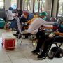 Aksi donor darah yang dilakukan di Kecamatan Rancasari, sebagai salah satu langkah penanganan DBD, untuk mencukupi ketersdiaan kebutuhan darah bagi pasien DBD. (foto:Rita/ Jabarekspres)