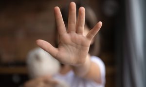 Bocah 10 Tahun Hampir Dicabuli Penjaga Sekolah di Kelas