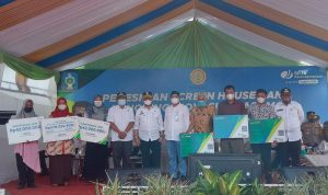 Menteri Pertanian Ajak Seluruh Petani jadi Peserta BPJS Ketenagakerjaan Para petani mendapatkan santunan BPJS Ketenagakerjaan