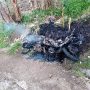 Pencuri bakar motor hasil curiannya karena tidak menyala saat dihidupkan. (Foto: Sukabumi Ekspres)