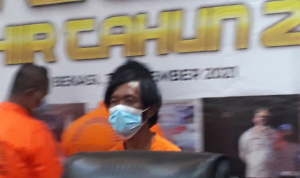 Lihat Nih, Tampang Pemulung yang Menyodomi Anak 15 Tahun di Toilet Umum Lihat Nih, Tampang Pemulung yang Menyodomi Anak 15 Tahun di Toilet Umum