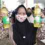Warga Purwakarta mendapatkan Minyak Goreng dengan harga murah berkat babtuan dari Gubernur Jabar Ridwan Kamil