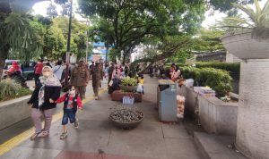 Adanya Aksi Penganiayaan oleh Oknum Pedagang Buat Wisatawan di Alun-Alun Bandung Resah