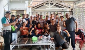 Kelurahan Utama Cimahi Gelar Pesta Demokrasi Secara Door To Door RW 05 Kelurahan Utama Kota Cimahi menggelar pemilihan Ketua RW, Minggu (9/1).