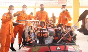 Pengenalan SAR sejak Dini, Siswa TK PERSIS 76 Cicalengka Kunjungi Kantor Basarnas Bandung
