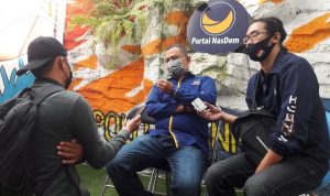 Dewan Khawatir Soal Perkembangan Kasus Covid-19 di Kota Bandung Sekretaris Komisi D DPRD Kota Bandung Heri Hermawan saat sesi wawancara dengan awak media.
