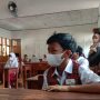 Ilustrasi kegiatan PTM 100 persen di masa Pandemi Covid-19. Baru-baru ini PTM 50 persen mulai digodog. (Foto: Sandi Nugraha/Jabar Ekspres)