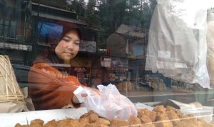 Erwan Ingin Rest Area Tol Cisumdawu Jajakan Produk UMKM Lokal, Ini Harapan Pedagang Oleh-Oleh Sumedang