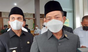 Bupati Kabupaten Bandung Dadang Supriatna didampingi Wakil Bupati Sahrul Gunawan, mengaku akan menggenjot vaksinasi guna mencapai target KPCPEN.