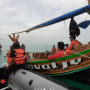 Perahu Nelayan dari Indramayu Terbalik di Karawang, 1 Orang Belum Ditemukan