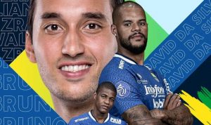 Ketiga pemain asing Persib Bandung, Ezra Walian (kiri atas), Bruno Cantanhede (bawah), David da Silva (tengah). FOTO: @persib/instagram.