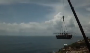 Wahana "Ngopi in The Sky" Pakai Crane Barang, Roy Suryo: Ini Berbahaya