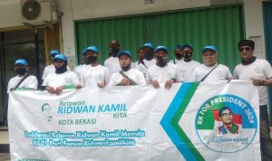 RKK dan Komunitas Driver Online Bekasi mendeklarasikan dukungan kepada Ridwan Kamil untuk maju menjadi capres