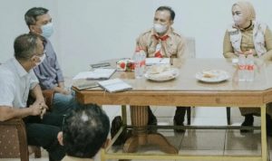 Di Sidak Bupati, PT HRI Siap Pekerjakan Kembali Giri Pamungkas Bupati Karawang Cellica Nurrachadiana, saat mendatangi PT Hasil Raya Industries untuk menanyakan kebenaran kasus Giri Pamungkas. (ist)