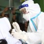 Pelaksanaan Swab acak kepada siswa dan Guru di yang sedang melaksanakan PTM. Foto. Sandi Nugraha
