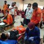 Kantor SAR Bandung menyelenggarakan bakti sosial donor darah dalam rangka hari jadi Basarnas ke 50 tahun, di di Kantor SAR Bandung, Rabu (2/2).
