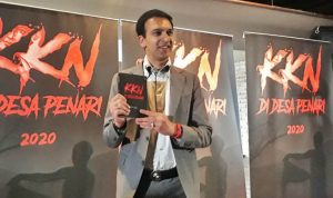 CEO sekaligus produser PT MD Pictures, Tbk, Manoj Punjabi saat mengumumkan KKN di Desa Penari akan dibuat film. (Rieska Virdhani/JawaPos.com)