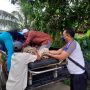 Tampak Mobil Patroli Polsek Sindangbarang saat membantu membawa jenazah warga asal Desa Sirnagalih, Kecamatan Sindangbarang, Cianjur.(istimewa)